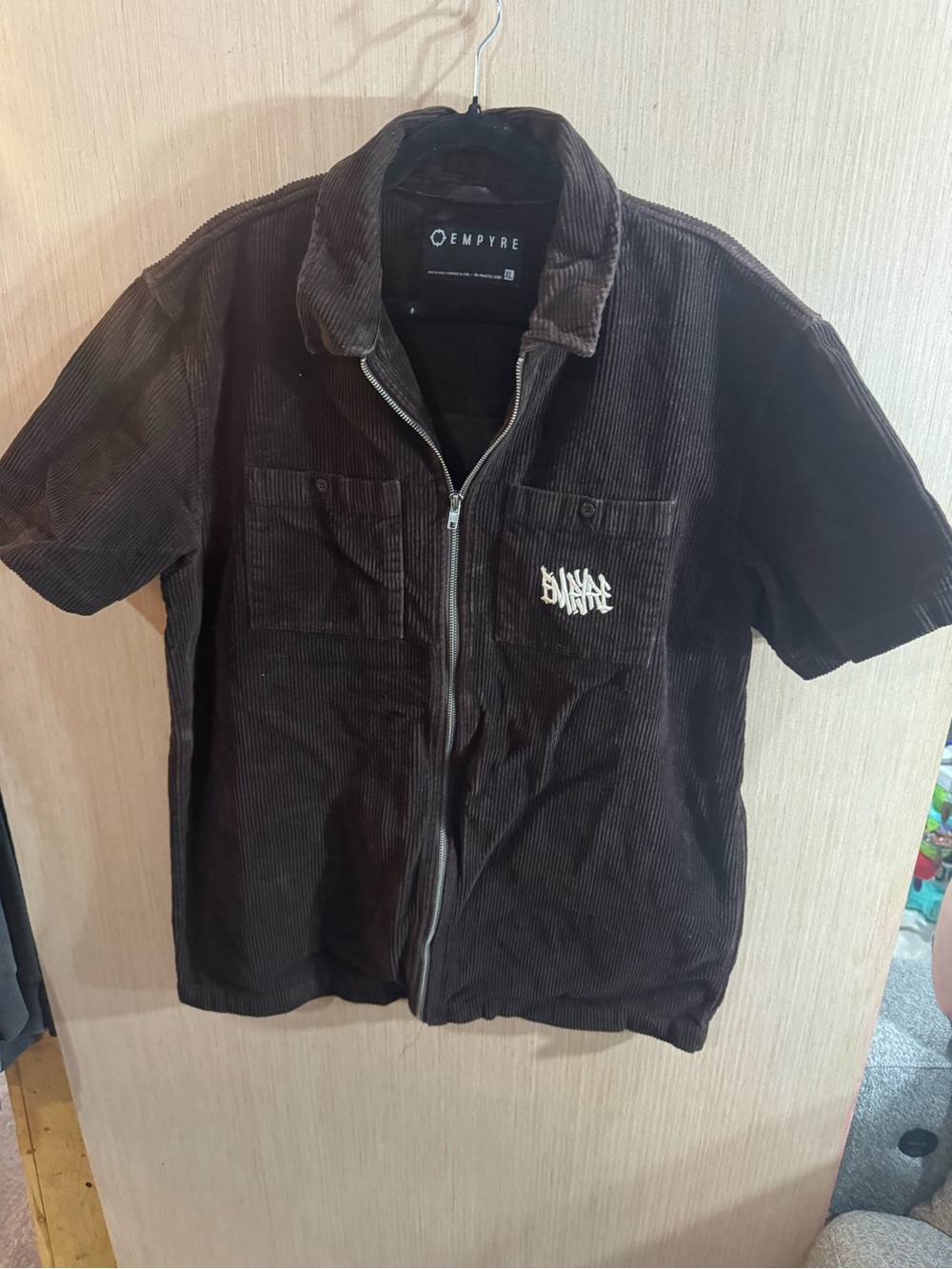Empyre Short-Sleeve Corduroy Zip Up Jacket in Dark Brown Size XL